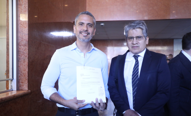 Raúl Chávez pide permiso para no asistir a la Asamblea por  salud